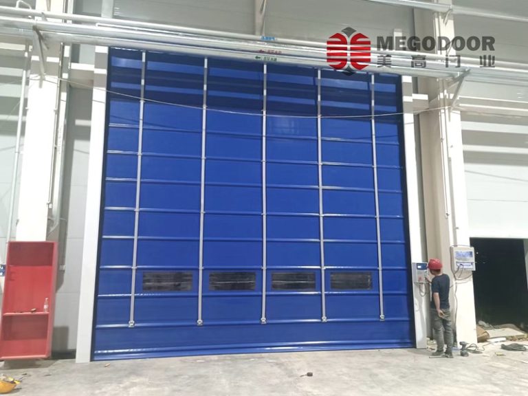 淮安工業(yè)級(jí)抗風(fēng)堆積門：十級(jí)強(qiáng)風(fēng)下的安全守護(hù)者縮略圖